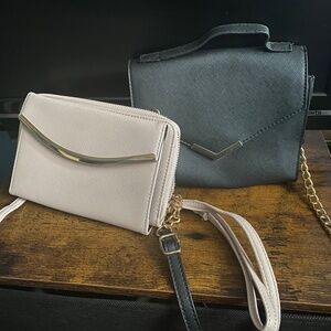🎀4/$25🎀2 Crossbody Purses